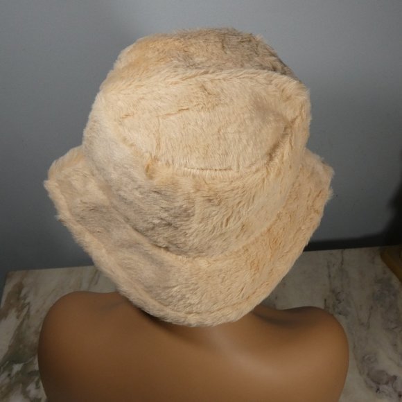 Fabulous! Fun Stylish Fashionable Faux Fur Bucket Hat Tan - Picture 8 of 9